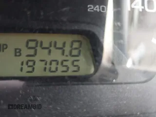 1998 Honda Accord LX z VIN 1HGCG5645WA044595, wystawiony jako IAAI lot #40073268 z przebiegiem 197 055 mil mil oraz . Historia ofert i sprzedaży dostępna na DreamBid. Obrazek 7.