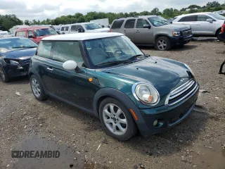 2009 MINI Hardtop z VIN WMWMF33539TU69648, wystawiony jako Copart lot #64213555 z przebiegiem 165 805 mil mil oraz Czysty tytuł • Clean title. Historia ofert i sprzedaży dostępna na DreamBid. Obrazek 4.