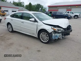 2015 Toyota Avalon XLE Touring z VIN 4T1BD1EB7FU048010, wystawiony jako IAAI lot #42534942 z przebiegiem 234 598 mil mil oraz . Historia ofert i sprzedaży dostępna na DreamBid. Obrazek 1.