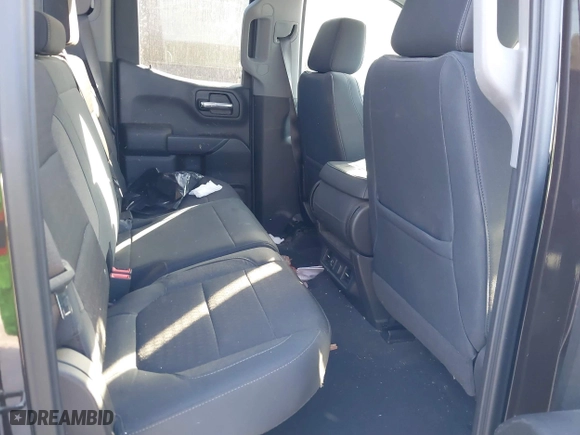 2019 Chevrolet Silverado 1500 LT with VIN 1GCRYDED6KZ389583, listed as a IAAI auction lot 41164151 with 99,532 mi miles. Bid and sale history available at carsss.com. Image 8.