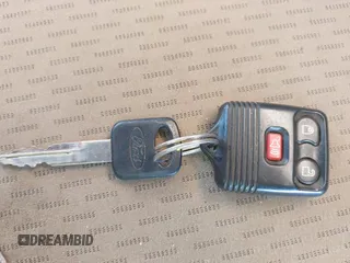 2013 Ford Econoline Passenger XL с VIN 1FBNE3BL7DDA62112, выставлен на аукционе IAAI как лот 41590110 с пробегом 194 712 миль миль и . История ставок и продаж доступна на DreamBid. Изображение 11.