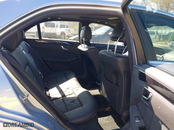 2013 Mercedes-Benz E-Class E 350 Luxury with VIN WDDHF5KB9DA708427, listed as a IAAI auction lot 41853672 with 164,477 mi miles. Bid and sale history available at carsss.com. Image 8.