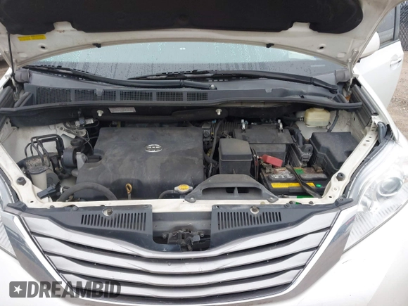 2016 Toyota Sienna XLE with VIN 5TDYK3DC2GS726677, listed as a IAAI auction lot 41609165 with 144,858 mi miles. Bid and sale history available at carsss.com. Image 10.
