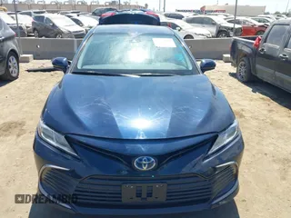 2021 Toyota Camry Hybrid LE with VIN 4T1C31AK5MU552226, listed as a IAAI auction lot 40210726 with 107,331 mi miles. Bid and sale history available at carsss.com. Image 13.