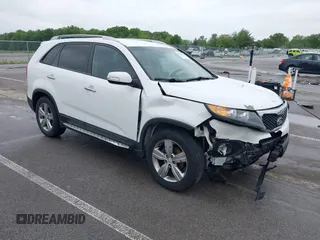 2013 Kia Sorento EX with VIN 5XYKU3A69DG349448, listed as a IAAI auction lot 42353557 with 160,000 mi miles and . Bid and sale history available at DreamBid. Image 1.