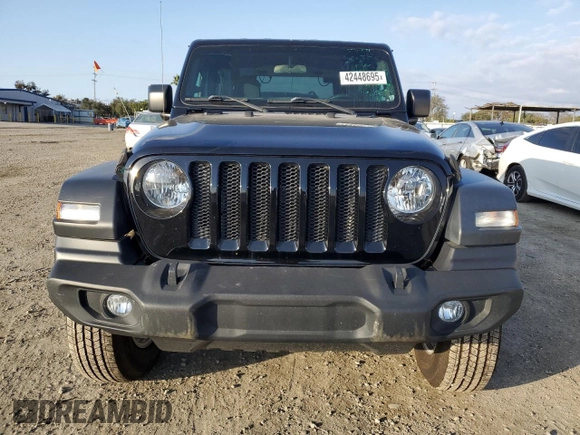 2018 Jeep Wrangler Sport S with VIN 1C4GJXAG4JW161238, listed as a Copart auction lot 42448695 with 87,003 mi miles and Salvage title. Bid and sale history available at DreamBid. Image 5.