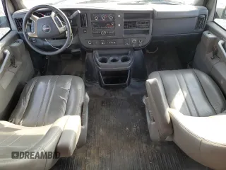 2017 GMC Savana Cargo Van with VIN 1GTW7AFG0H1136988, listed as a Copart auction lot 82209524 with 134,146 mi miles and Salvage Title. Bid and sale history available at carsss.com. Image 8.