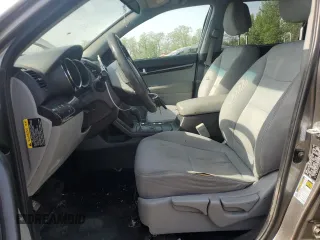 2011 Kia Sorento LX with VIN 5XYKT4A21BG067081, listed as a Copart auction lot 54592685 with 182,589 mi miles and Clean Title. Bid and sale history available at carsss.com. Image 7.