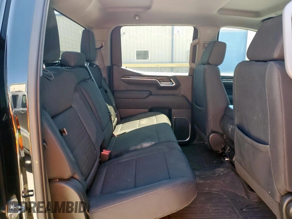 2023 GMC Sierra 1500 Elevation z VIN 3GTUUCE85PG141089, wystawiony jako Copart lot #56396495 z przebiegiem 81 703 mil mil oraz Szkoda całkowita • Salvage title. Historia ofert i sprzedaży dostępna na DreamBid. Obrazek 10.