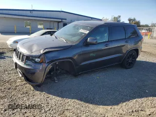 2018 Jeep Grand Cherokee Altitude with VIN 1C4RJEAG7JC512593, listed as a Copart auction lot 46709485 with 84,233 mi miles and Salvage Title. Bid and sale history available at carsss.com. Image 1.