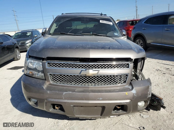 2011 Chevrolet Avalanche LTZ with VIN 3GNTKGE39BG255853, listed as a Copart auction lot 80538684 with 206,685 mi miles and Salvage Title. Bid and sale history available at carsss.com. Image 5.