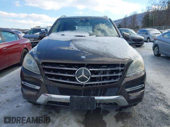 2013 Mercedes-Benz M 350 z VIN 4JGDA2EB7DA258502, wystawiony jako IAAI lot #41269991 z przebiegiem 140 182 mil mil oraz . Historia ofert i sprzedaży dostępna na DreamBid. Obrazek 13.