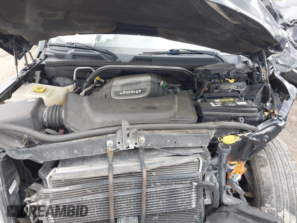 2008 Jeep Commander Limited z VIN 1J8HG58218C192517, wystawiony jako IAAI lot #42255166 z przebiegiem Nie podano mil oraz . Historia ofert i sprzedaży dostępna na DreamBid. Obrazek 10.