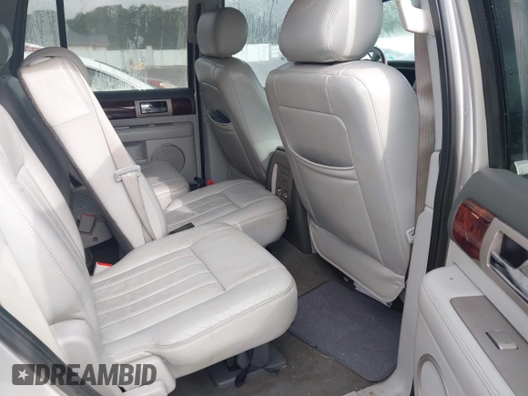 2004 Lincoln Navigator Luxury with VIN 5LMFU28R54LJ20788, listed as a IAAI auction lot 42508972 with 229,937 mi miles and . Bid and sale history available at DreamBid. Image 7.