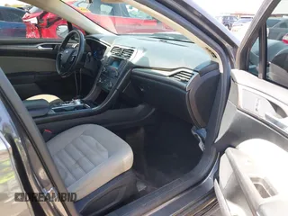 2017 Ford Fusion S with VIN 3FA6P0G70HR408265, listed as a IAAI auction lot 41978119 with 136,796 mi miles. Bid and sale history available at carsss.com. Image 5.