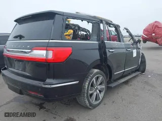 2019 Lincoln Navigator Reserve with VIN 5LMJJ2LT3KEL00715, listed as a IAAI auction lot 40647245 with 1 mi miles. Bid and sale history available at carsss.com. Image 4.
