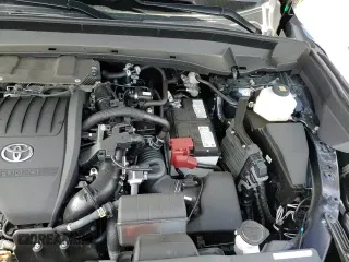 2025 Toyota Highlander XLE with VIN 5TDAAAB54SS071184, listed as a Copart auction lot 64045545 with 5,035 mi miles and Salvage title. Bid and sale history available at DreamBid. Image 17.