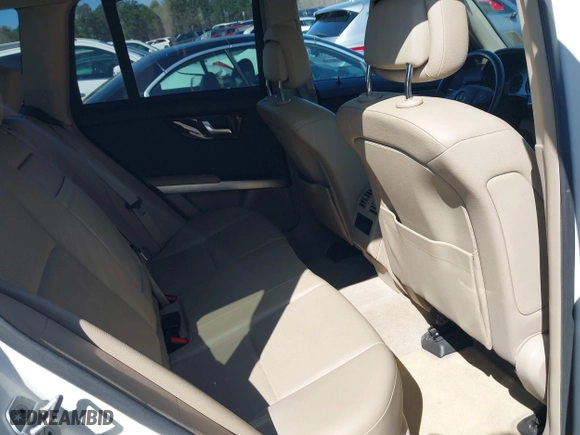 2012 Mercedes-Benz GLK-Class GLK 350 with VIN WDCGG8HB4CF718662, listed as a IAAI auction lot 41836595 with 216,433 mi miles. Bid and sale history available at carsss.com. Image 8.