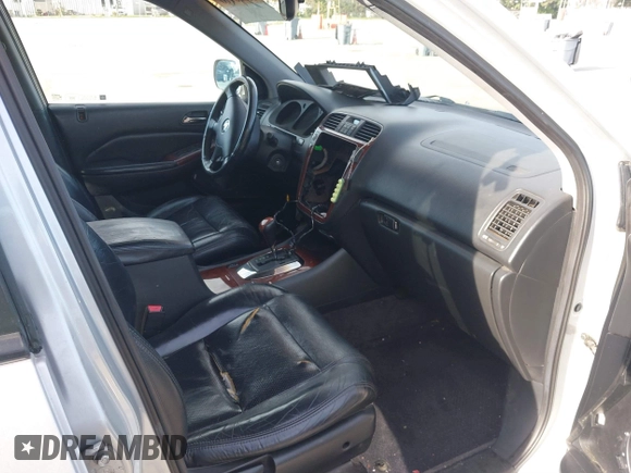 2004 Acura MDX with VIN 2HNYD18294H545516, listed as a IAAI auction lot 41620110 with 220,246 mi miles. Bid and sale history available at carsss.com. Image 5.