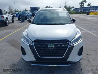 2024 Nissan Kicks SV with VIN 3N1CP5CV6RL544499, listed as a IAAI auction lot 42016884 with 451 mi miles. Bid and sale history available at carsss.com. Image 6.
