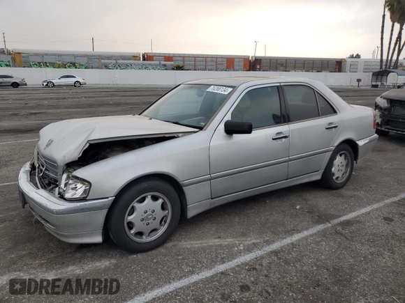 2000 Mercedes-Benz C 230 Kompressor with VIN WDBHA24G4YF929022, listed as a Copart auction lot 76266134 with 197,452 mi miles and Clean Title. Bid and sale history available at carsss.com. Image 1.
