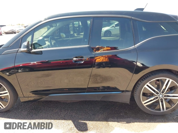 2017 BMW i3 z VIN WBY1Z8C30HV893766, wystawiony jako IAAI lot #42183288 z przebiegiem 60 514 mil mil oraz . Historia ofert i sprzedaży dostępna na DreamBid. Obrazek 15.