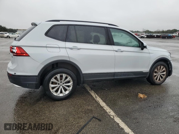 2018 Volkswagen Tiguan S with VIN 3VV1B7AX7JM072106, listed as a Copart auction lot 48373464 with 83,482 mi miles and Salvage title. Bid and sale history available at DreamBid. Image 3.
