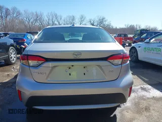 2022 Toyota Corolla LE with VIN 5YFEPMAE9NP340490, listed as a IAAI auction lot 41653662 with 35,676 mi miles and . Bid and sale history available at DreamBid. Image 16.
