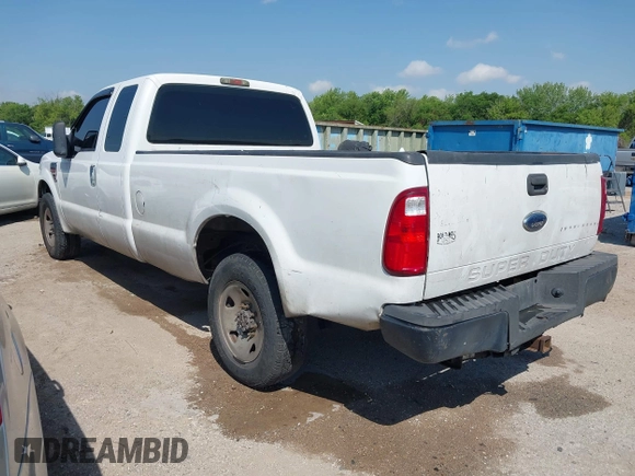 2008 Ford Super Duty F-250 SRW XL with VIN 1FTSX20R28ED89639, listed as a IAAI auction lot 41950814 with 272,204 mi miles. Bid and sale history available at carsss.com. Image 3.