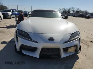2021 Toyota GR Supra 3.0 with VIN WZ1DB0C00MW041840, listed as a Copart auction lot 43144635 with 6,213 mi miles and Salvage Title. Bid and sale history available at carsss.com. Image 5.