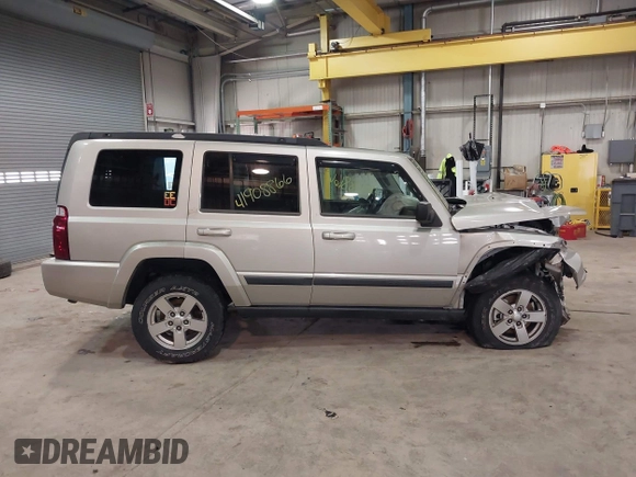 2008 Jeep Commander Sport z VIN 1J8HG48K58C218806, wystawiony jako IAAI lot #41908866 z przebiegiem 188 021 mil mil oraz . Historia ofert i sprzedaży dostępna na DreamBid. Obrazek 14.