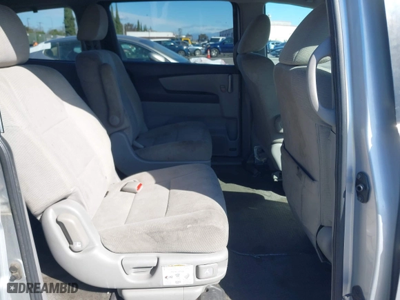 2013 Honda Odyssey LX with VIN 5FNRL5H2XDB065141, listed as a IAAI auction lot 41712328 with 174,020 mi miles. Bid and sale history available at carsss.com. Image 8.