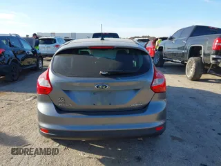 2013 Ford Focus SE with VIN 1FADP3K29DL220311, listed as a IAAI auction lot 41790487 with 136,257 mi miles. Bid and sale history available at carsss.com. Image 16.