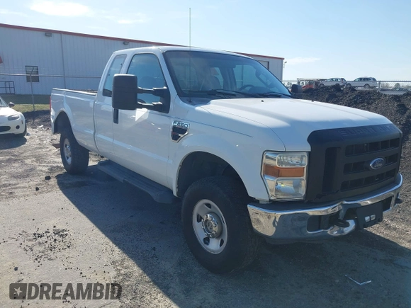 2008 Ford Super Duty F-250 SRW XL with VIN 1FTSX215X8EB47211, listed as a IAAI auction lot 41835753 with 274,515 mi miles. Bid and sale history available at carsss.com. Image 1.