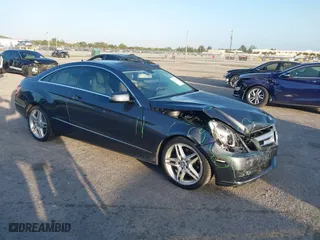 2011 Mercedes-Benz E-Class E 350 with VIN WDDKJ5GB5BF070741, listed as a IAAI auction lot 41552948 with 54,640 mi miles. Bid and sale history available at carsss.com. Image 1.