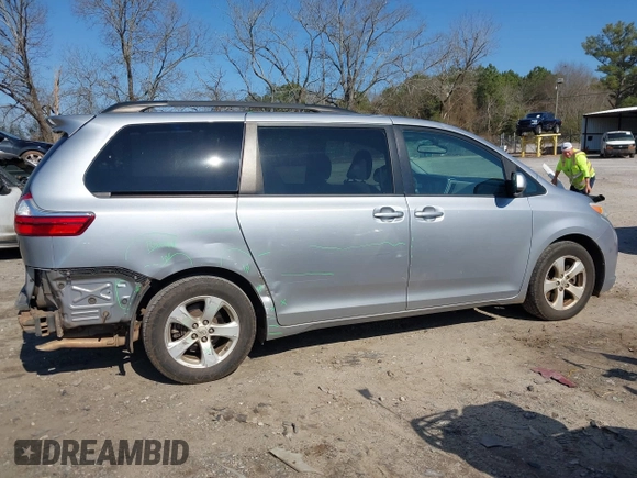 2015 Toyota Sienna LE AAS with VIN 5TDKK3DC4FS557542, listed as a IAAI auction lot 41756997 with 256,000 mi miles. Bid and sale history available at carsss.com. Image 13.