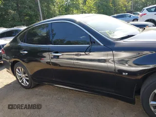 2015 Infiniti Q70 с VIN JN1BY1AR2FM560837, выставлен на аукционе IAAI как лот 42577382 с пробегом 145 507 миль миль и . История ставок и продаж доступна на DreamBid. Изображение 13.