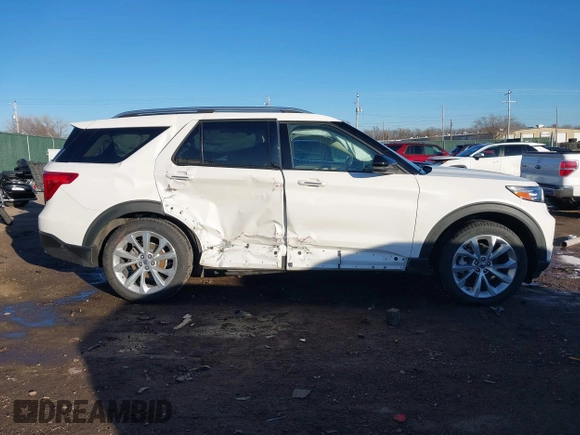 2022 Ford Explorer Platinum with VIN 1FM5K8HC8NGA33268, listed as a IAAI auction lot 41456814 with 47,700 mi miles. Bid and sale history available at carsss.com. Image 13.