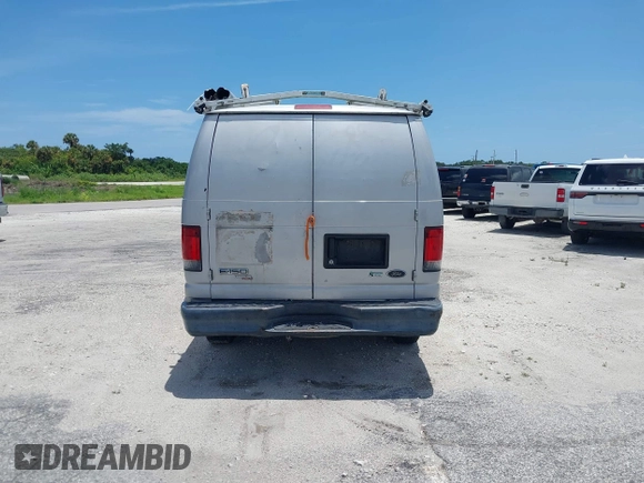 2014 Ford Econoline Cargo Commercial z VIN 1FTNE1EW6EDB05698, wystawiony jako IAAI lot #42236705 z przebiegiem 162 416 mil mil oraz . Historia ofert i sprzedaży dostępna na DreamBid. Obrazek 16.