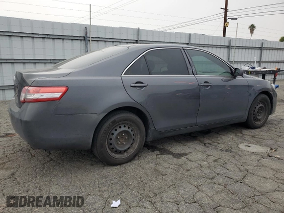 2010 Toyota Camry z VIN 4T1BF3EK4AU075728, wystawiony jako Copart lot #53167255 z przebiegiem 177 346 mil mil oraz Szkoda całkowita • Salvage title. Historia ofert i sprzedaży dostępna na DreamBid. Obrazek 3.