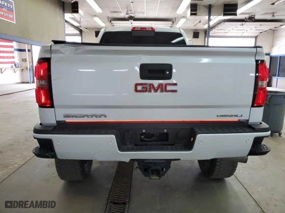 2019 GMC Sierra 2500HD Denali with VIN 1GT12SEY6KF278717, listed as a Copart auction lot 51486415 with 46,328 mi miles and Salvage Title. Bid and sale history available at carsss.com. Image 6.