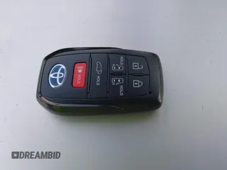 2025 Toyota Sienna Platinum z VIN 5TDESKFC0SS168394, wystawiony jako IAAI lot #42110535 z przebiegiem 7 905 mil mil oraz . Historia ofert i sprzedaży dostępna na DreamBid. Obrazek 11.