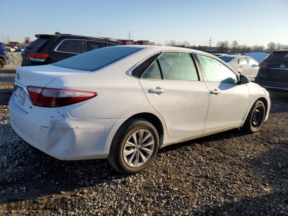 2016 Toyota Camry XLE with VIN 4T1BF1FKXGU135748, listed as a Copart auction lot 49872235 with 312,387 mi miles and Clean Title. Bid and sale history available at carsss.com. Image 3.
