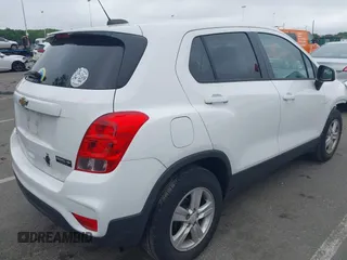 2020 Chevrolet Trax LS with VIN 3GNCJKSB1LL304974, listed as a IAAI auction lot 42428127 with 33,779 mi miles and . Bid and sale history available at DreamBid. Image 4.