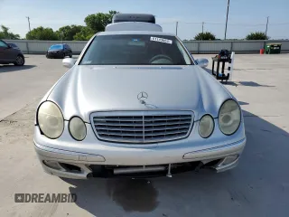 2004 Mercedes-Benz E-Class 5.0L with VIN WDBUF70J84A492244, listed as a Copart auction lot 61143664 with 165,750 mi miles and Salvage Title. Bid and sale history available at carsss.com. Image 5.