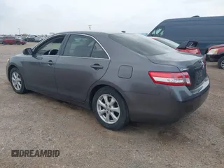 2011 Toyota Camry LE z VIN 4T4BF3EK9BR209902, wystawiony jako IAAI lot #42350093 z przebiegiem 294 183 mil mil oraz . Historia ofert i sprzedaży dostępna na DreamBid. Obrazek 3.