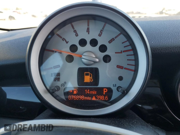 2009 MINI Hardtop S with VIN WMWMF73559TW83208, listed as a Copart auction lot 57347015 with 76,898 mi miles and Salvage title. Bid and sale history available at DreamBid. Image 9.
