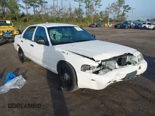 2010 Ford Police Interceptor с VIN 2FABP7BV1AX106567, выставлен на аукционе IAAI как лот 40787301 с пробегом 165 472 миль миль и . История ставок и продаж доступна на DreamBid. Изображение 1.