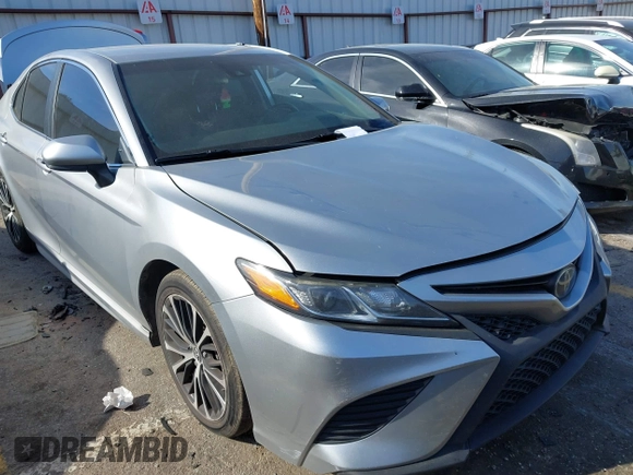2019 Toyota Camry LE z VIN 4T1B11HK8KU681713, wystawiony jako IAAI lot #41823019 z przebiegiem 99 000 mil mil oraz . Historia ofert i sprzedaży dostępna na DreamBid. Obrazek 1.