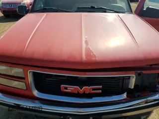 1996 GMC Yukon with VIN 1GKEK13RXTJ743218, listed as a Copart auction lot 70217184 with 256,504 mi miles and Clean Title. Bid and sale history available at carsss.com. Image 12.
